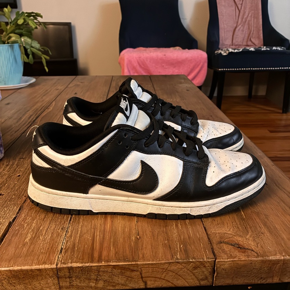 Men’s Nike Panda Dunks - Picture 2 of 4